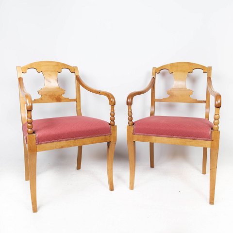A pair of Empire armchairs of birch wood and upholstered with velvet, from 
around the 1840s.
5000m2 showroom.
