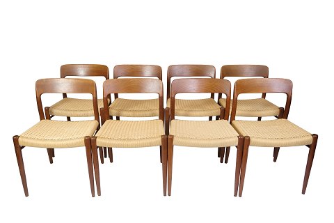 Set of Eight Dining Chairs - Model 75 - Teak - Paper Wicker - N.O Møller - 1960s
Great condition
