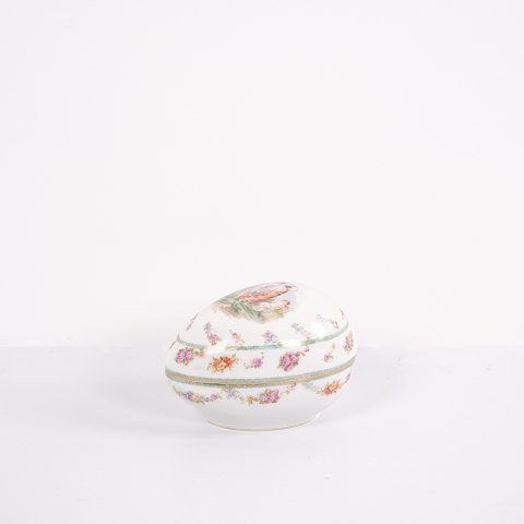 French Jewellery Box – Hand-Painted Motif – 1890sGreat condition