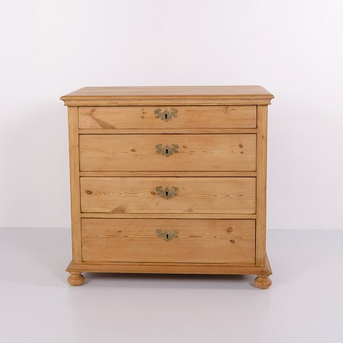 Commodes