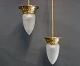 2 pendants in brass and in Jugendstil from 1930. The glass is from Funens 
glassworks and have been repaired. 
