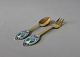 A. Michelsen christmas coffeespoon and cakefork, The Jesus Child - 1984 by The 
Magrethe the 2nd Queen of Denmark.
5000m2 showroom.
Good condition
