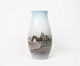 Vase with country motif, no.: 682-5249, by Bing & Grøndahl.
5000m2 showroom.