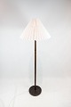 Floor lamp in rosewood of danish design from the 1960s.
5000m2 showroom.
