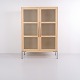 Vitrine Naver Collection modèle AK 1280 en frêne par Nissen & Gehl pour Aksel Kjærsgaard